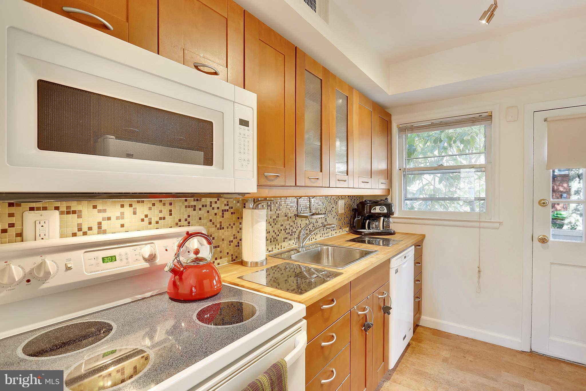 8504 Bradford Road, Unit 73 Silver Spring, MD 20901 - Photo 13 of 27 Kitchen