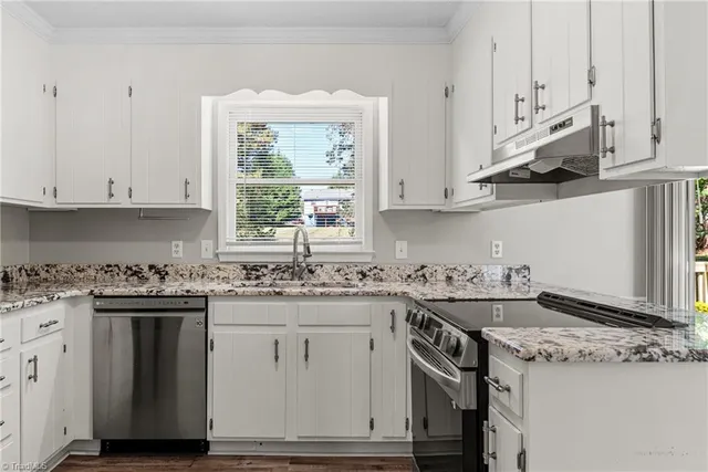 $336,900 | 5525 Moravian Heights Lane, Clemmons, NC 27012