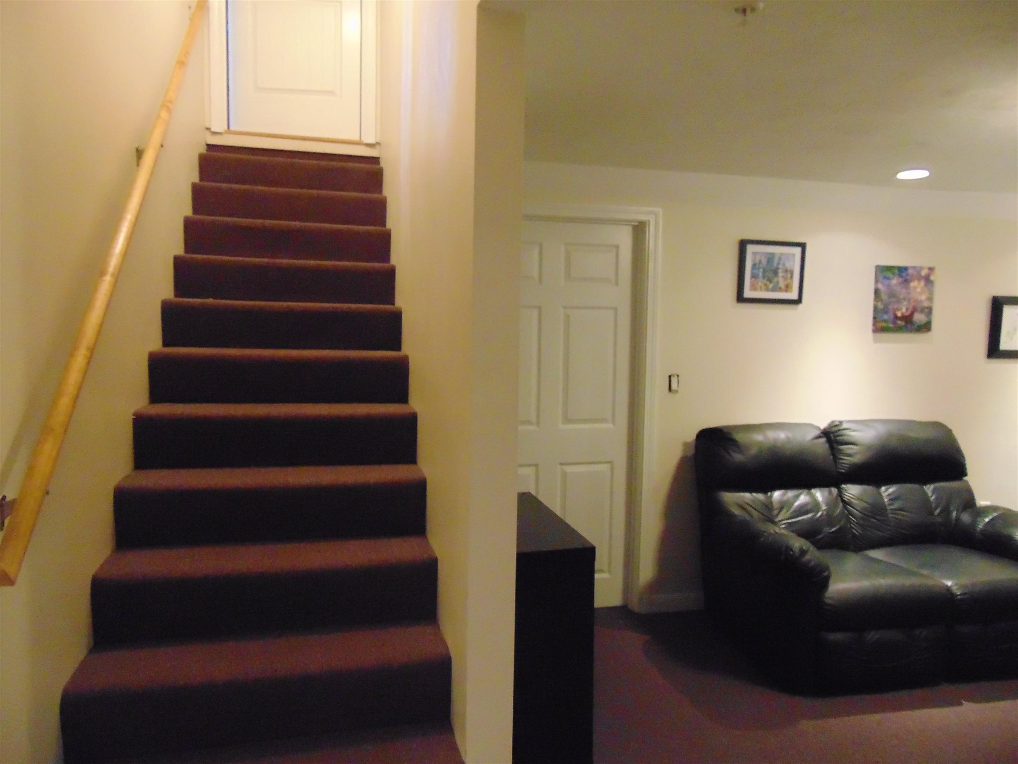 106 Hampstead Road Derry, NH 03038 - Photo 32 of 40