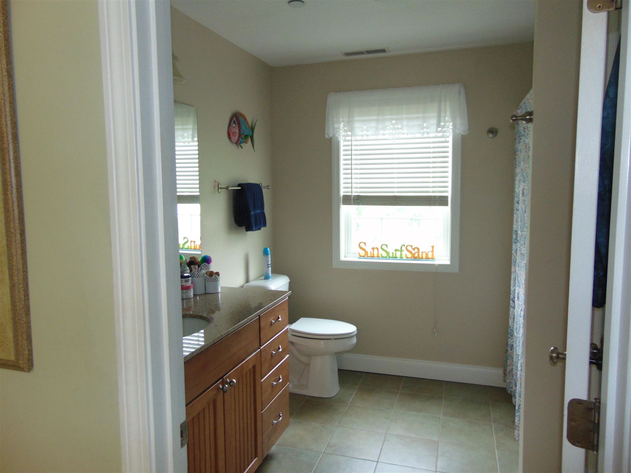 106 Hampstead Road Derry, NH 03038 - Photo 34 of 40