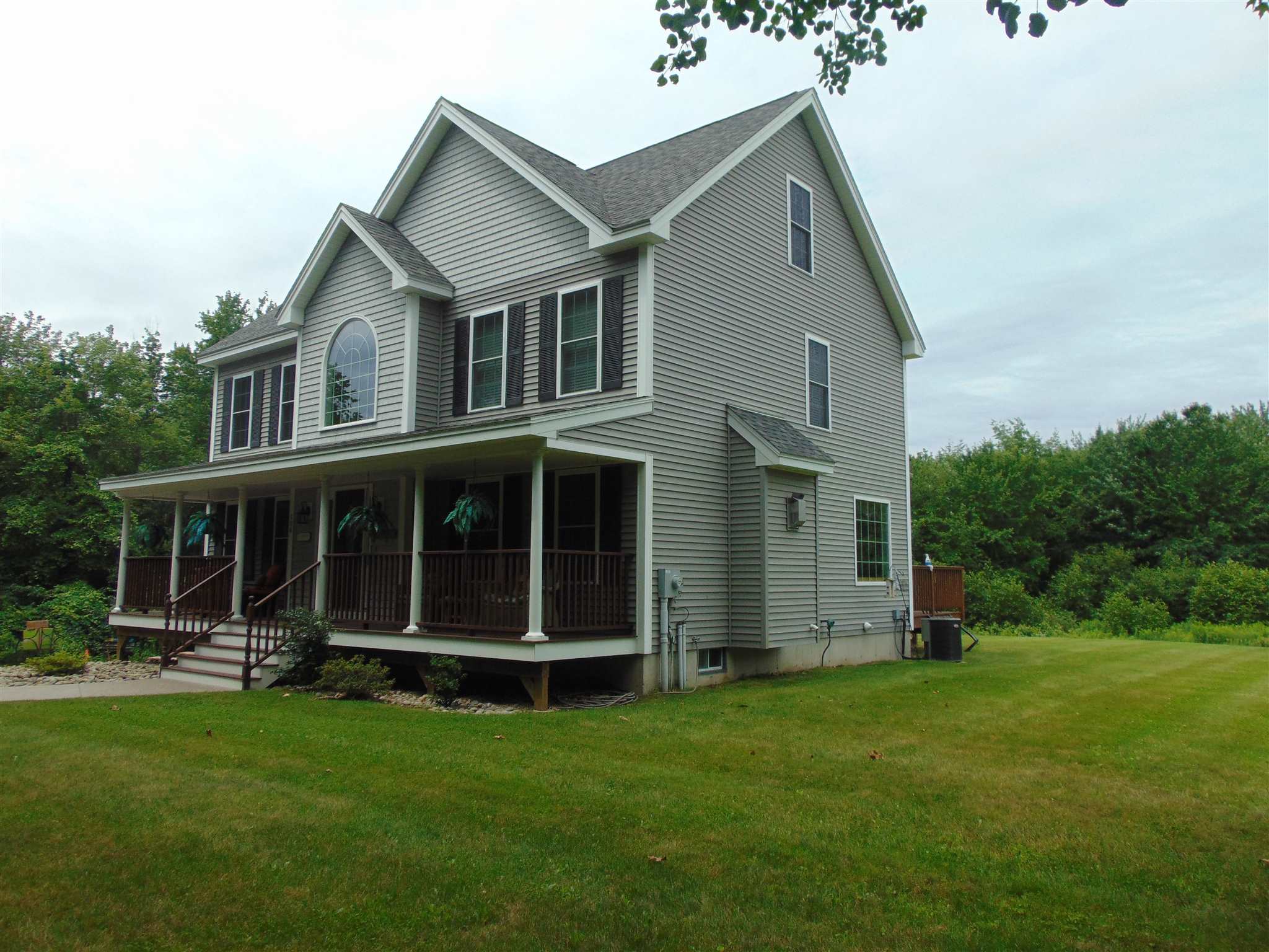 106 Hampstead Road Derry, NH 03038 - Photo 5 of 40
