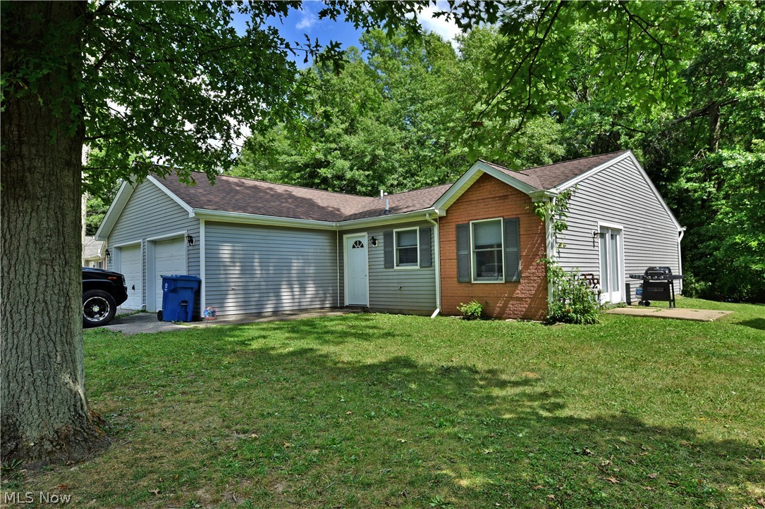5536 Shaffer Road Northwest, Unit AB Warren, OH 44481 - Photo 2 of 35 Gallery Image 2