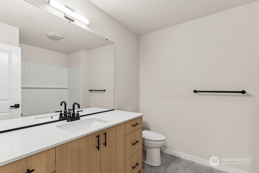 16124 Cascadian Way, Unit B4 Bothell, WA 98012 - Photo 16 of 22 Gallery Image 16