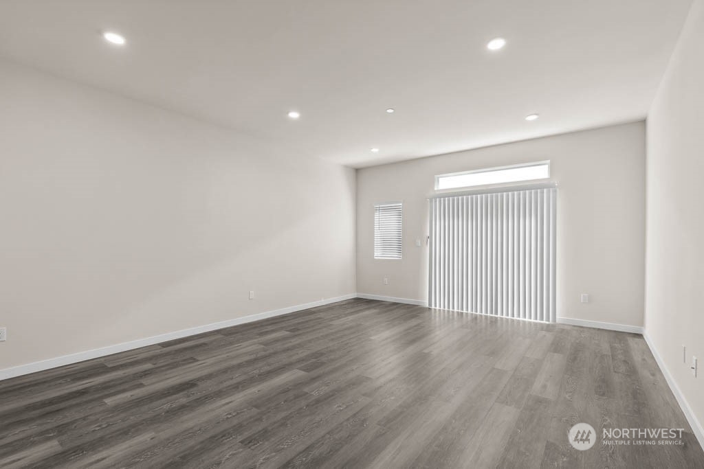 16124 Cascadian Way, Unit B4 Bothell, WA 98012 - Photo 2 of 22 Gallery Image 2