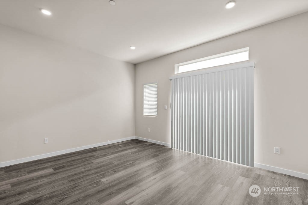 16124 Cascadian Way, Unit B4 Bothell, WA 98012 - Photo 4 of 22 Gallery Image 4