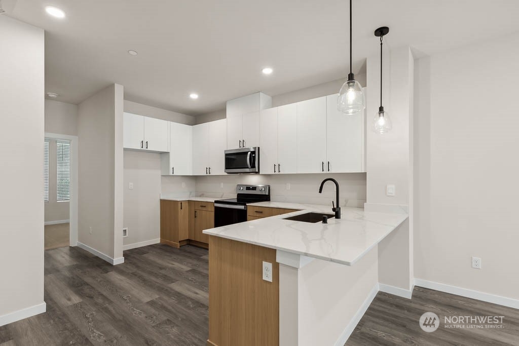 16124 Cascadian Way, Unit B4 Bothell, WA 98012 - Photo 7 of 22 Gallery Image 7