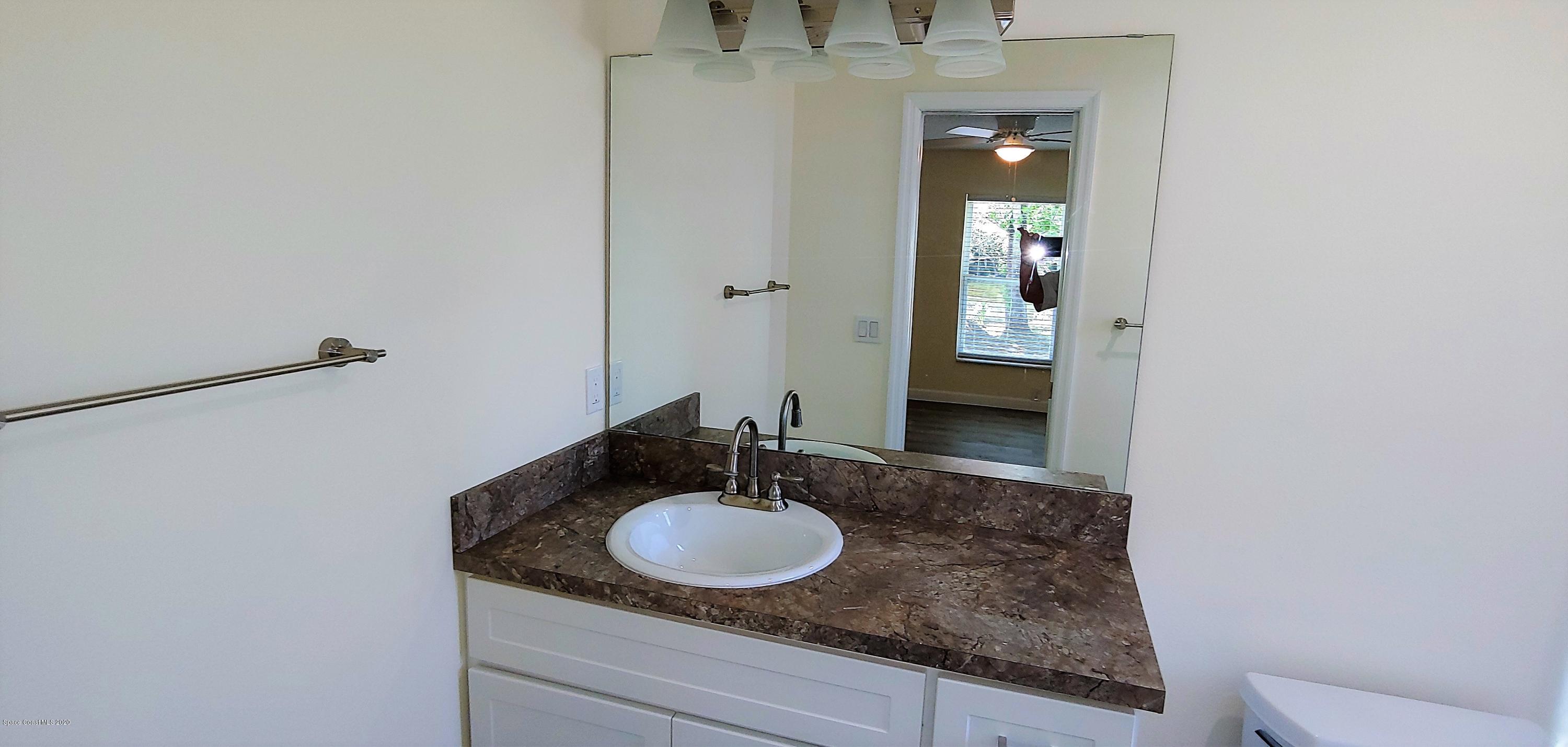 2645 Lakehill Road Melbourne, FL 32934 - Photo 28 of 37 0505201145c_HDR