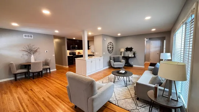 $464,900 | 6529 41st Avenue North, Crystal, MN 55427