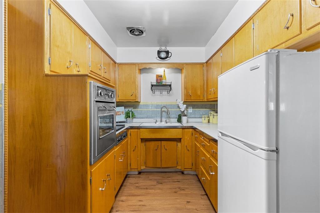 185 Ridgeview Drive Aliquippa, PA 15001 - Photo 12 of 41 Gallery Image 12