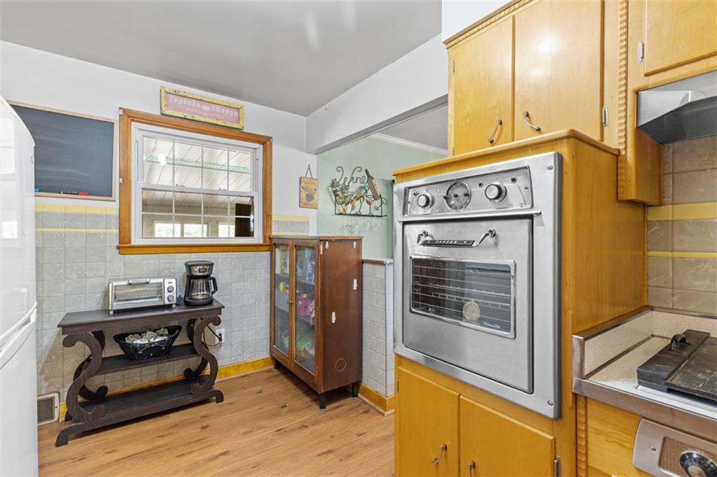 185 Ridgeview Drive Aliquippa, PA 15001 - Photo 14 of 41 Gallery Image 14