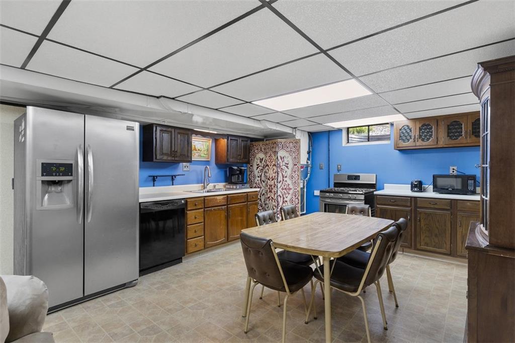 185 Ridgeview Drive Aliquippa, PA 15001 - Photo 21 of 41 Gallery Image 21