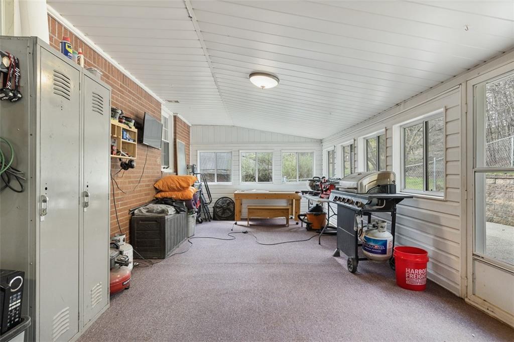 185 Ridgeview Drive Aliquippa, PA 15001 - Photo 27 of 41 Gallery Image 27