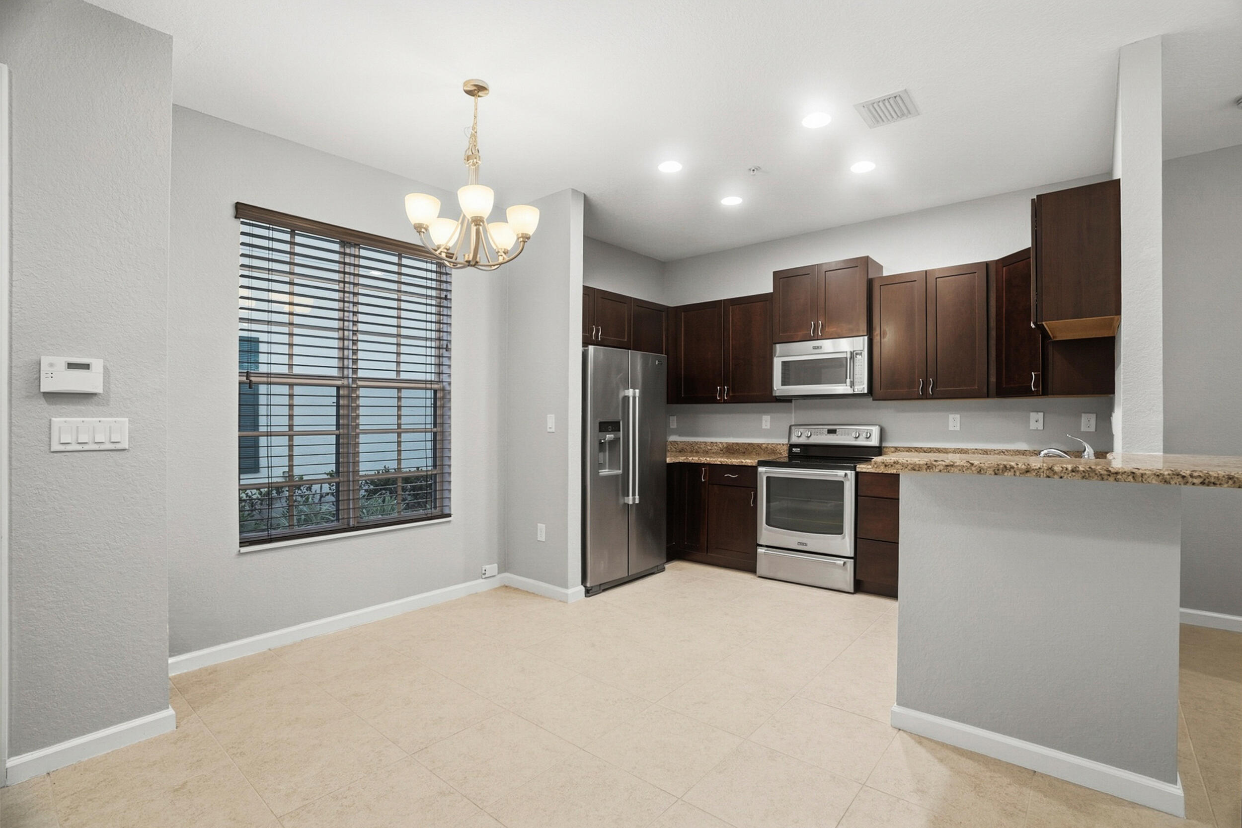 704 Southwest 2nd Way Pompano Beach, FL 33060 - Photo 13 of 34 06