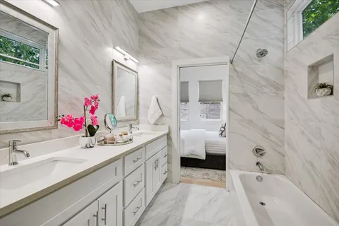 $575,000 | 406 Franklin Boulevard, Unit 2, Austin, TX 78751