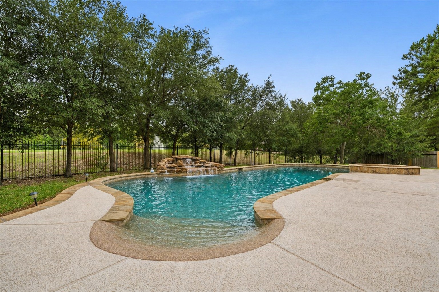 3 Etude Court Spring, TX 77382 - Photo 44 of 45