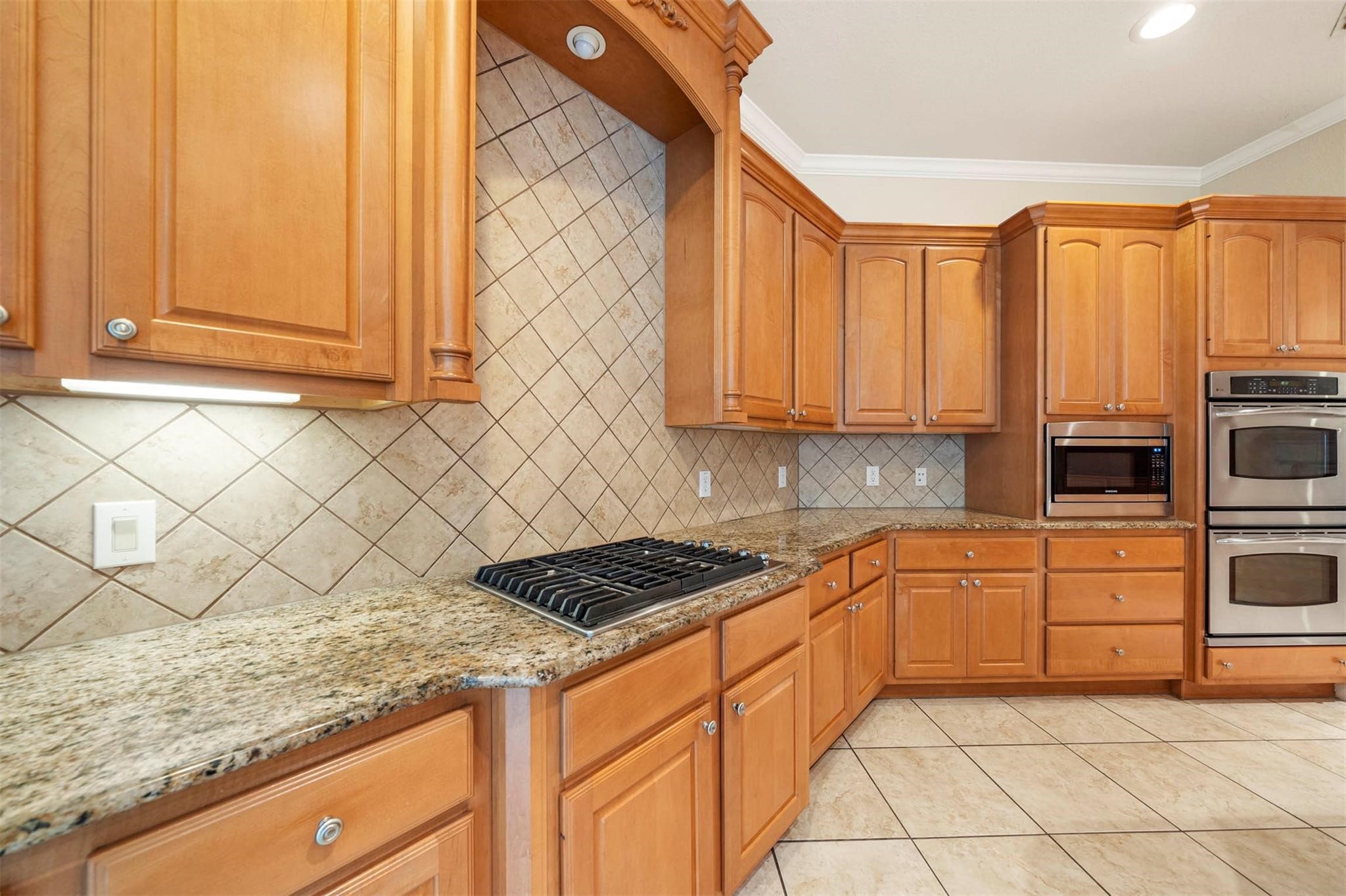 3 Etude Court Spring, TX 77382 - Photo 7 of 45