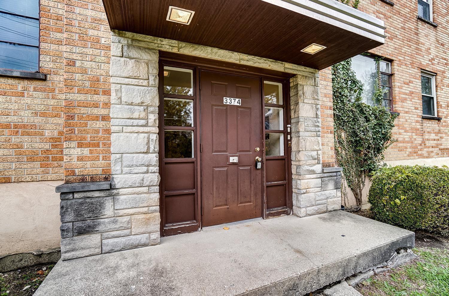 3374 Woodford Road, Unit 2 Cincinnati, OH 45213 - Photo 5 of 17
