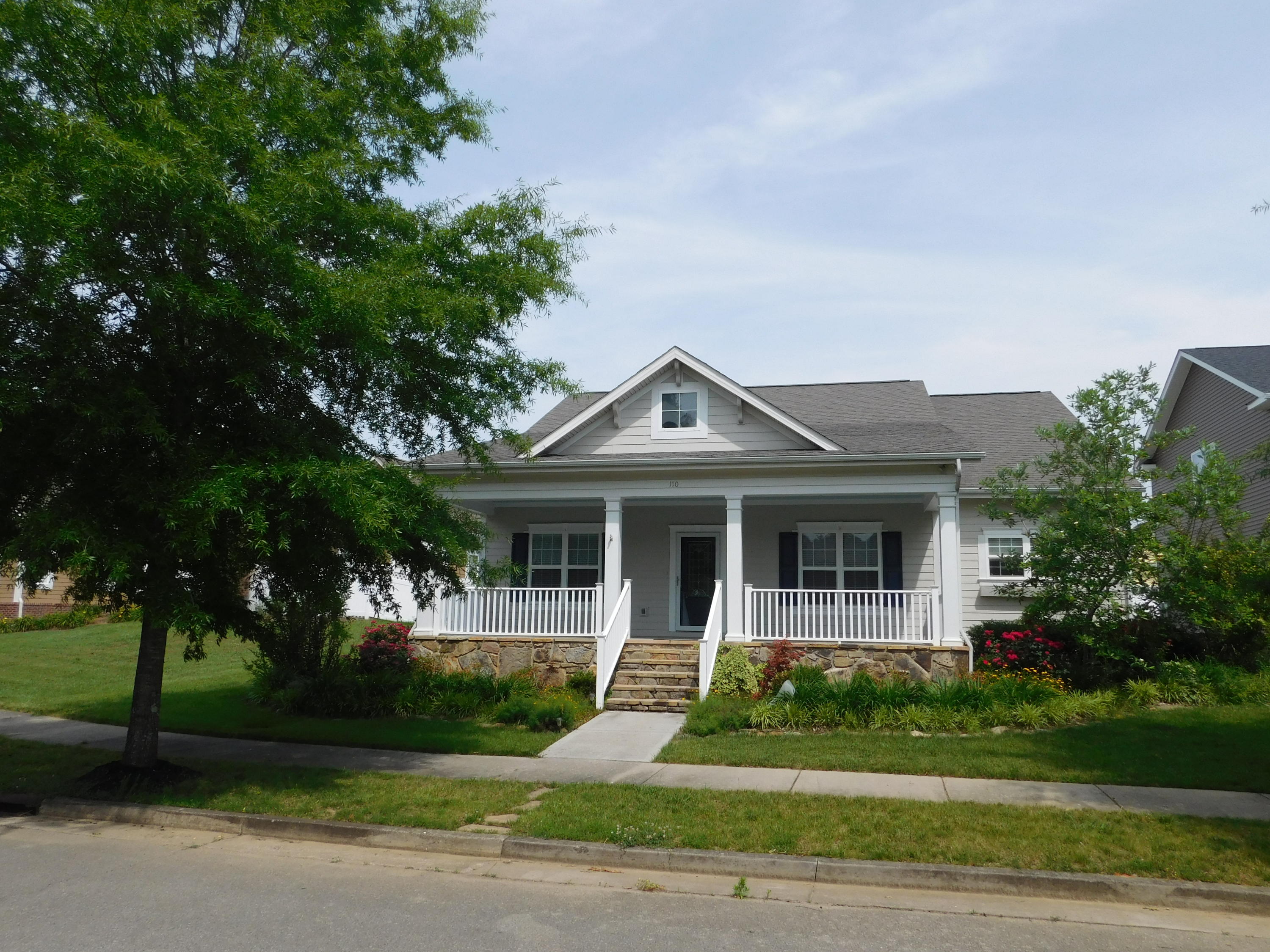 110 Fallberry Street Oak Ridge, TN 37830 - Photo 2 of 24 Beautifully Landscaped with Front Porch