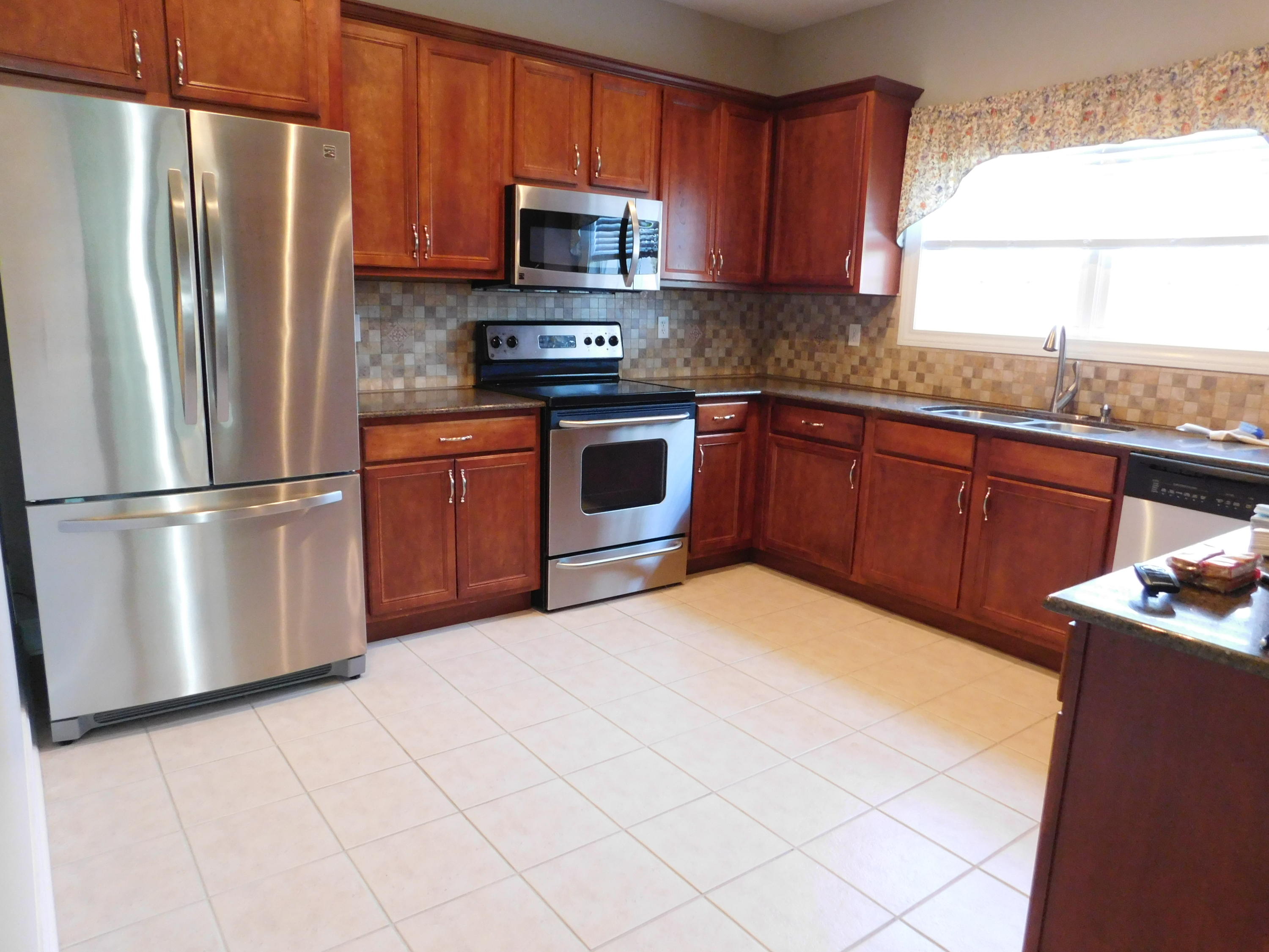 110 Fallberry Street Oak Ridge, TN 37830 - Photo 6 of 24 Kitchen