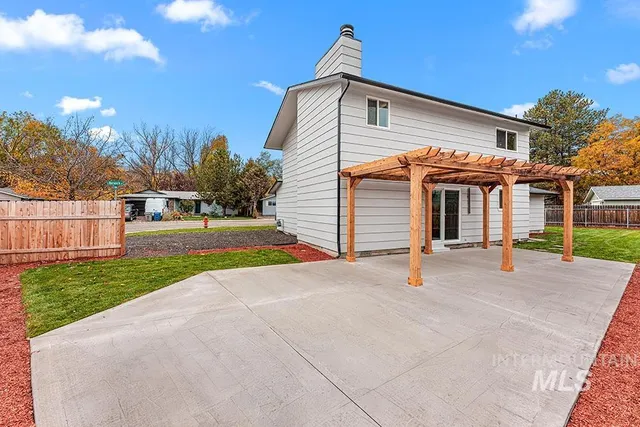 $664,500 | 670 Berwick Drive, Boise, ID 83706