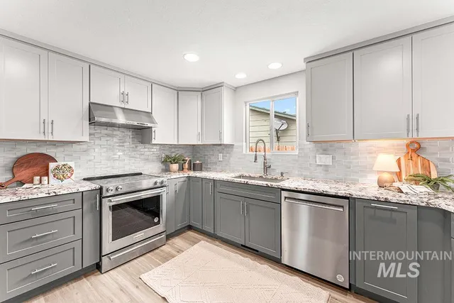 $664,500 | 670 Berwick Drive, Boise, ID 83706