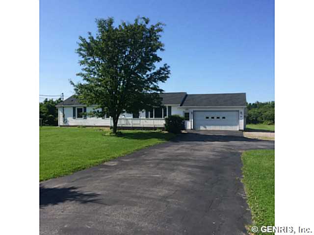 8007 East Main Road Le Roy, NY 14482 - Photo 1 of 1 Exterior Front