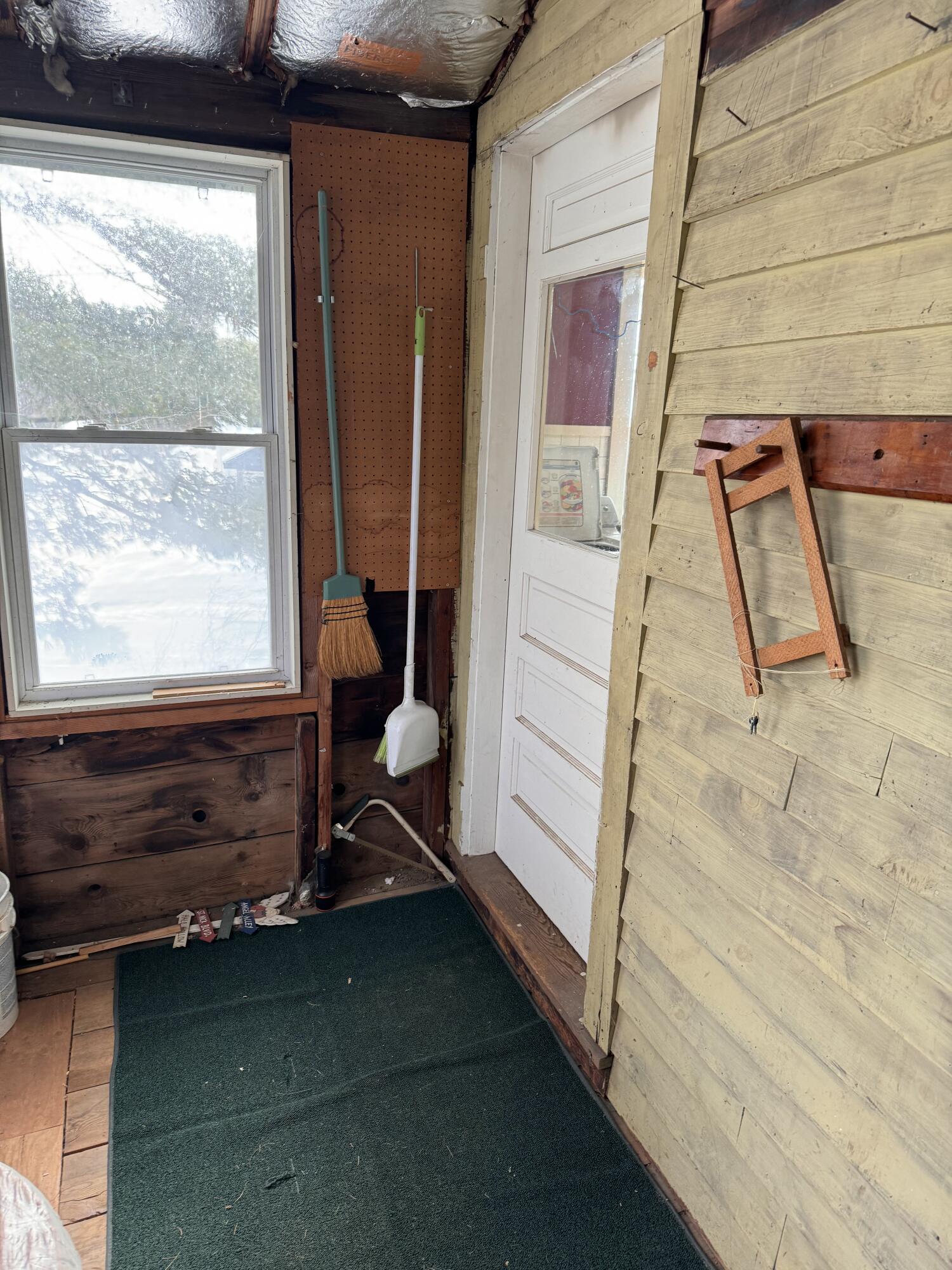 4 Parsonage Road North Yarmouth, ME 04097 - Photo 4 of 26 2nd Floor Inside Entrance