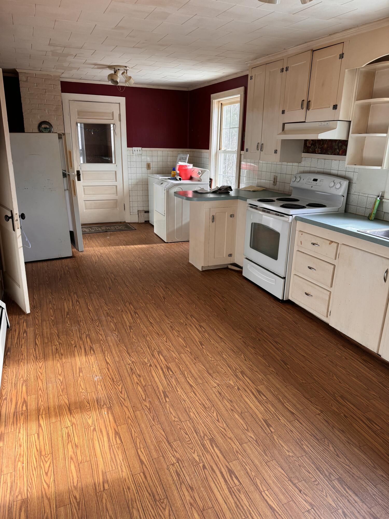4 Parsonage Road North Yarmouth, ME 04097 - Photo 6 of 26 Kitchen