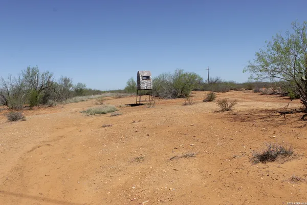 $2,570,000 | 200 Rogers Ranch Road, Big Wells, TX 78830