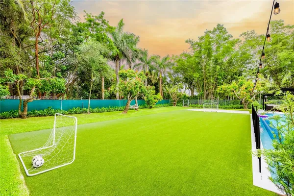 $1,600,000 | 18840 Southwest 218th Street, Miami, FL 33170