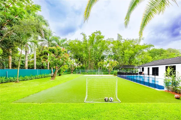 $1,600,000 | 18840 Southwest 218th Street, Miami, FL 33170