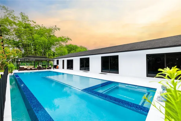 $1,600,000 | 18840 Southwest 218th Street, Miami, FL 33170