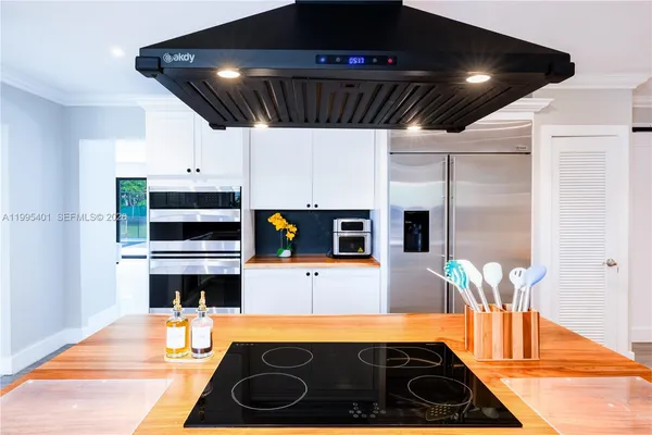 $1,600,000 | 18840 Southwest 218th Street, Miami, FL 33170