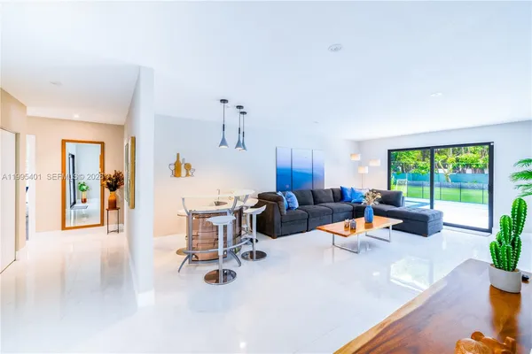 $1,600,000 | 18840 Southwest 218th Street, Miami, FL 33170