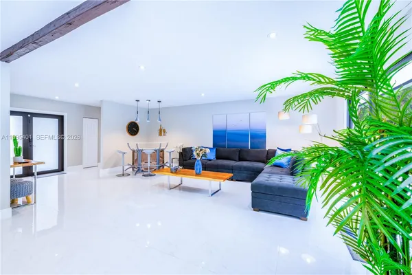$1,600,000 | 18840 Southwest 218th Street, Miami, FL 33170