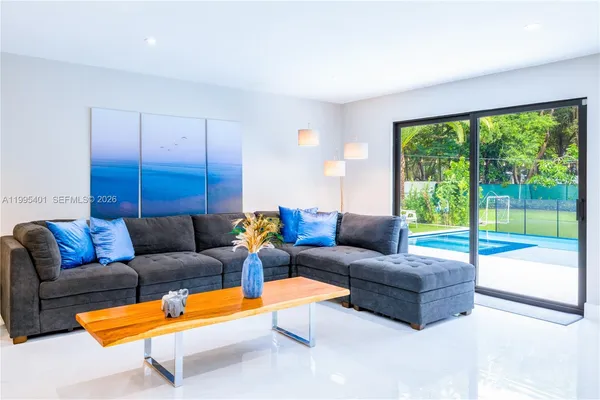 $1,600,000 | 18840 Southwest 218th Street, Miami, FL 33170