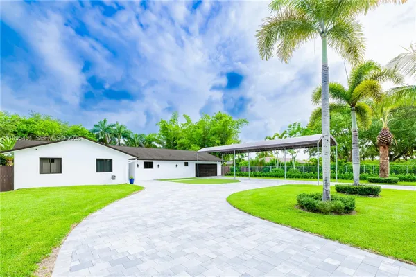$1,600,000 | 18840 Southwest 218th Street, Miami, FL 33170