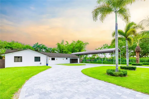 $1,600,000 | 18840 Southwest 218th Street, Miami, FL 33170