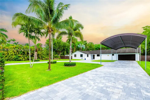 $1,600,000 | 18840 Southwest 218th Street, Miami, FL 33170