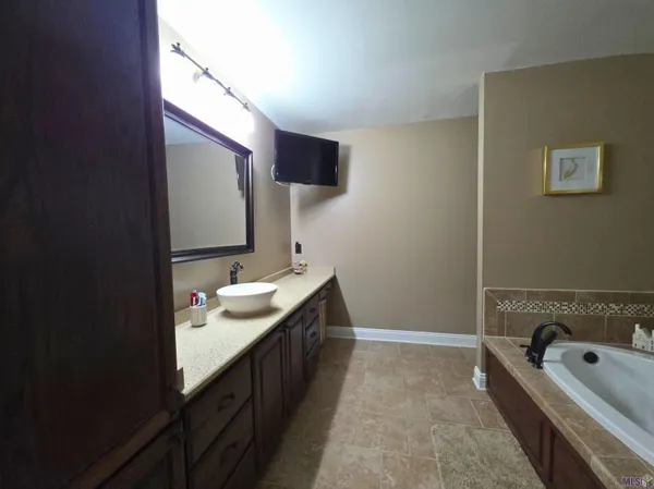 $223,500 | 255 West 24th Street, Larose, LA 70373