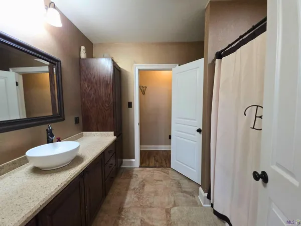 $223,500 | 255 West 24th Street, Larose, LA 70373