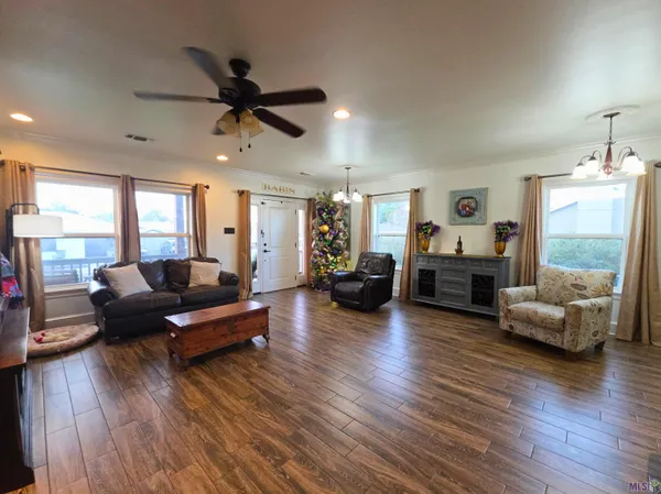 $223,500 | 255 West 24th Street, Larose, LA 70373