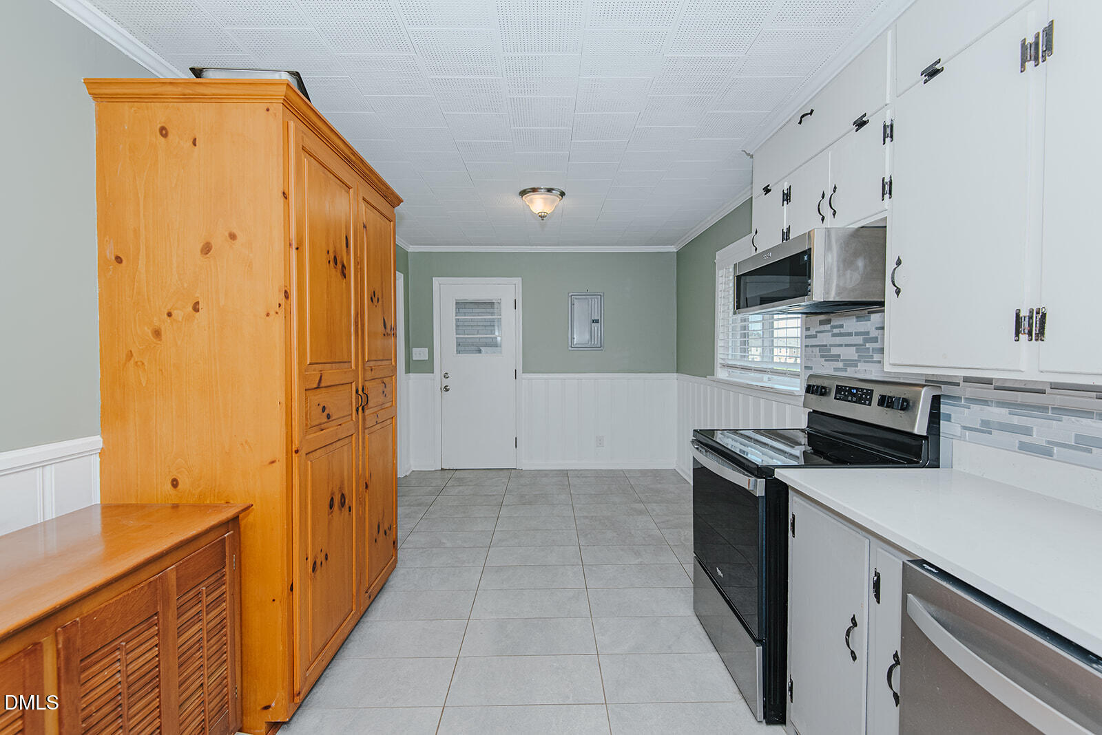 243 Nicks Street Graham, NC 27253 - Photo 17 of 35 Built in Custom Pantry