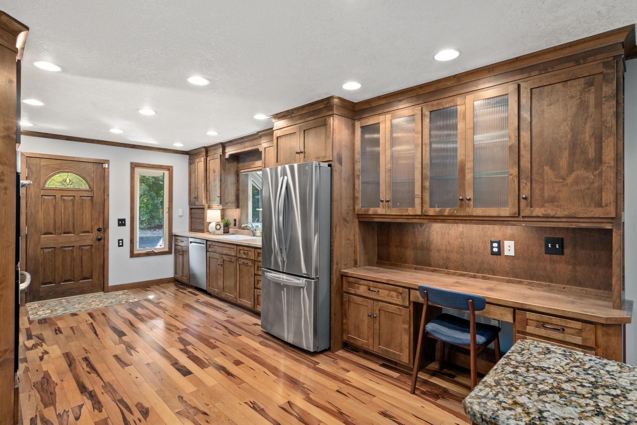 4236 Rice Street St. Paul, MN 55126 - Photo 12 of 37 Gallery Image 12
