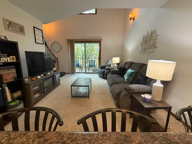 $267,500 | 411 South Lexington Parkway, DeForest, WI 53532