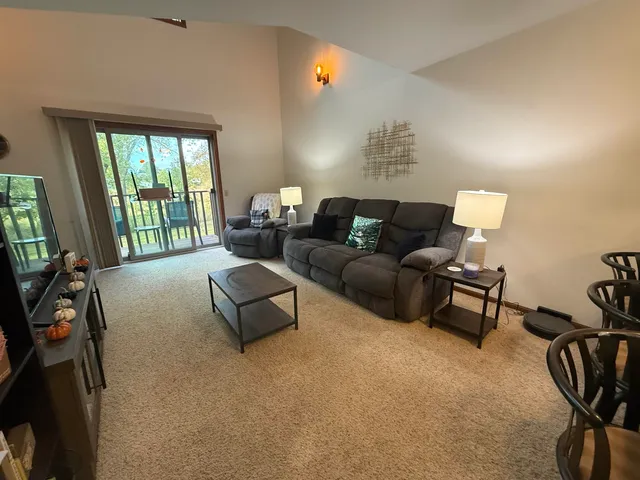 $267,500 | 411 South Lexington Parkway, DeForest, WI 53532