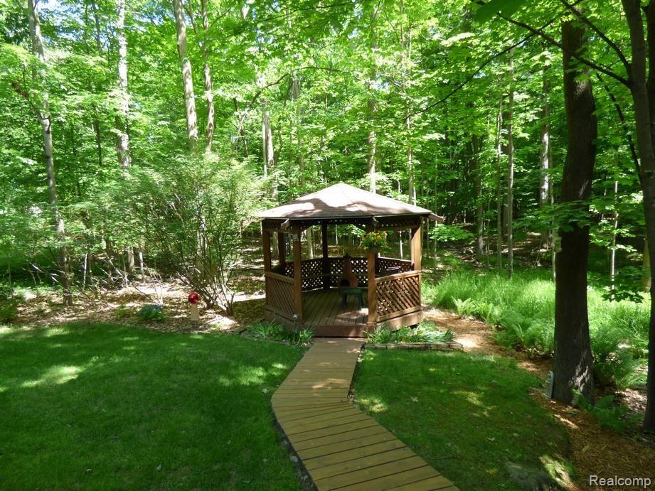 1350 Hathaway Rising Rochester, MI 48306 - Photo 34 of 38 225.jpg