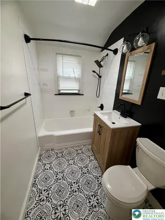 $1,800 | 1344 Moravia Street, Fountain Hill, PA 18015