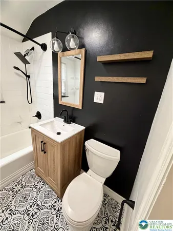 $1,800 | 1344 Moravia Street, Fountain Hill, PA 18015