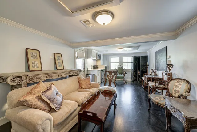 $5,999,000 | 1814 Larchmont Road, Houston, TX 77019